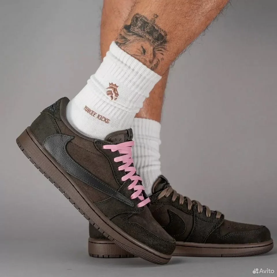 Кроссовки Nike Jordan Travis Scott Velvet Brown - миниатюра 2