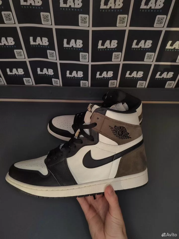 Кроссовки Air Jordan 1 Retro High OG “Dark Mocha” - миниатюра 3