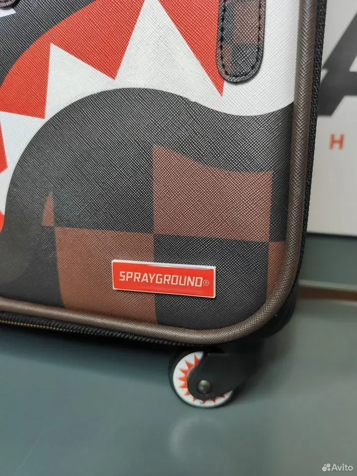 Чемодан на колесиках Sprayground - миниатюра 2