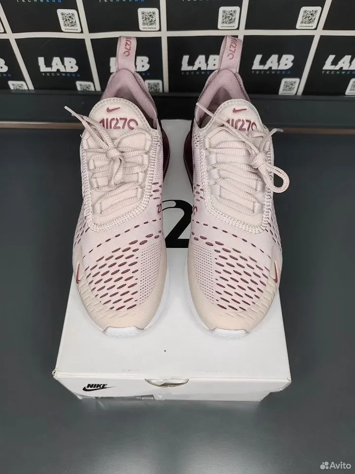 Кроссовки Nike W Air Max 270 - изображение 1