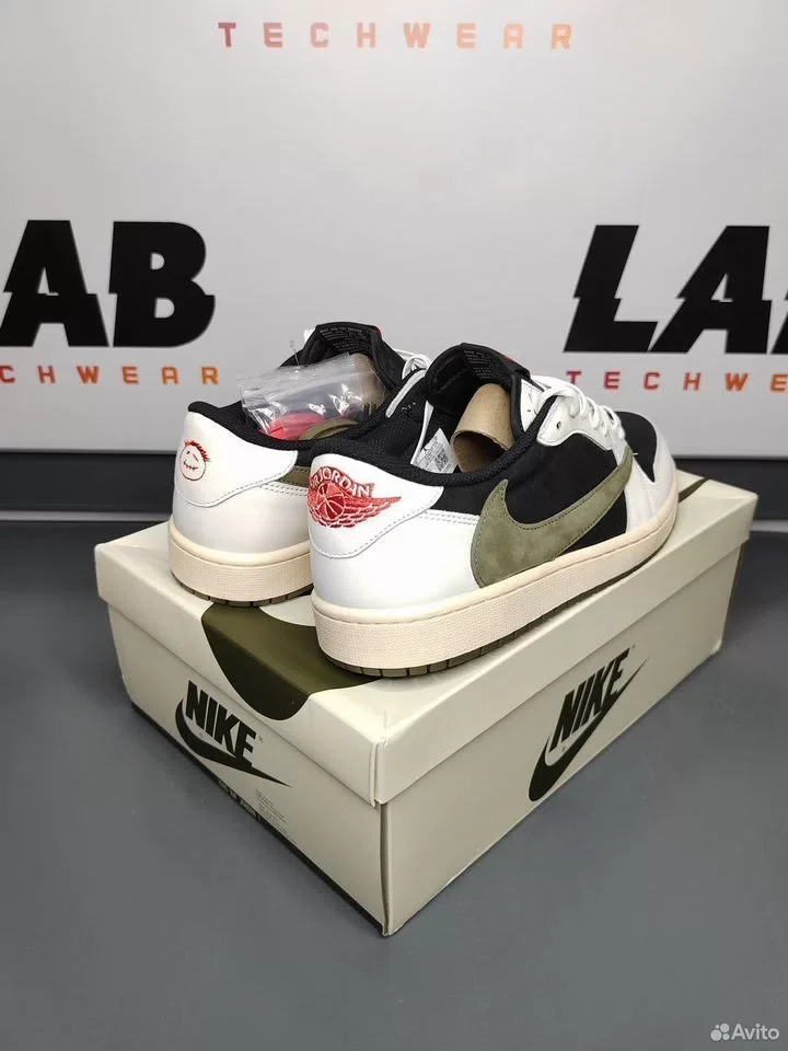 Кроссовки Nike Air Jordan 1 Low Travis Scott - миниатюра 2