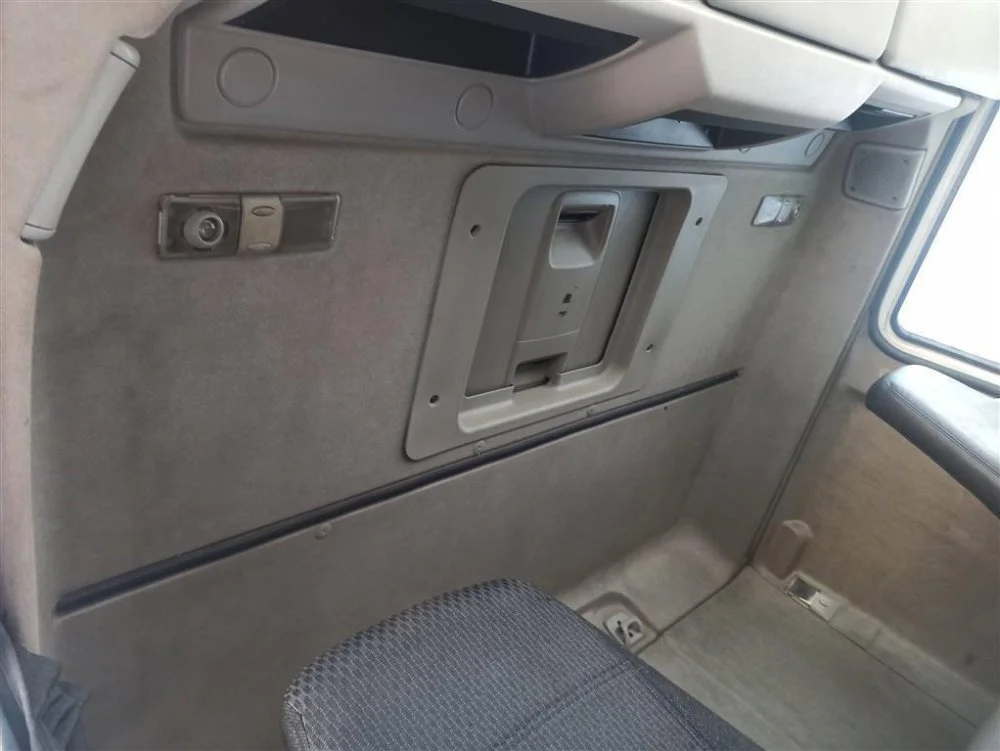 Кабина Renault Premium 320.19T DXI7 2008 - миниатюра 8