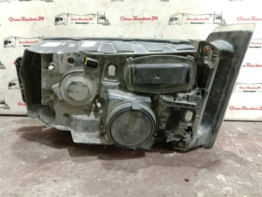 Фара передняя правая Renault T 4Х2 DXI11 2017 - миниатюра 3