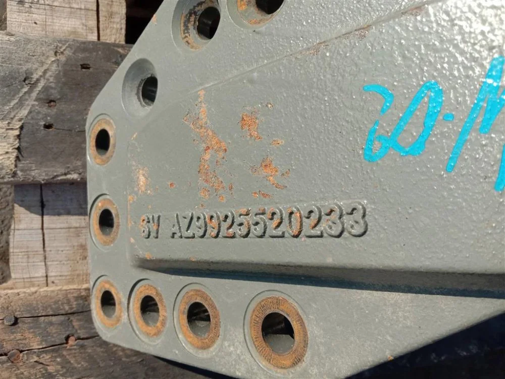 Кронштейн балансира Howo T5G 6x4 MC11.40-50 2021 - миниатюра 8