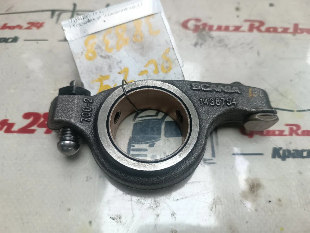Коромысло впускного клапана Scania P 440 DC13 153 - изображение 1