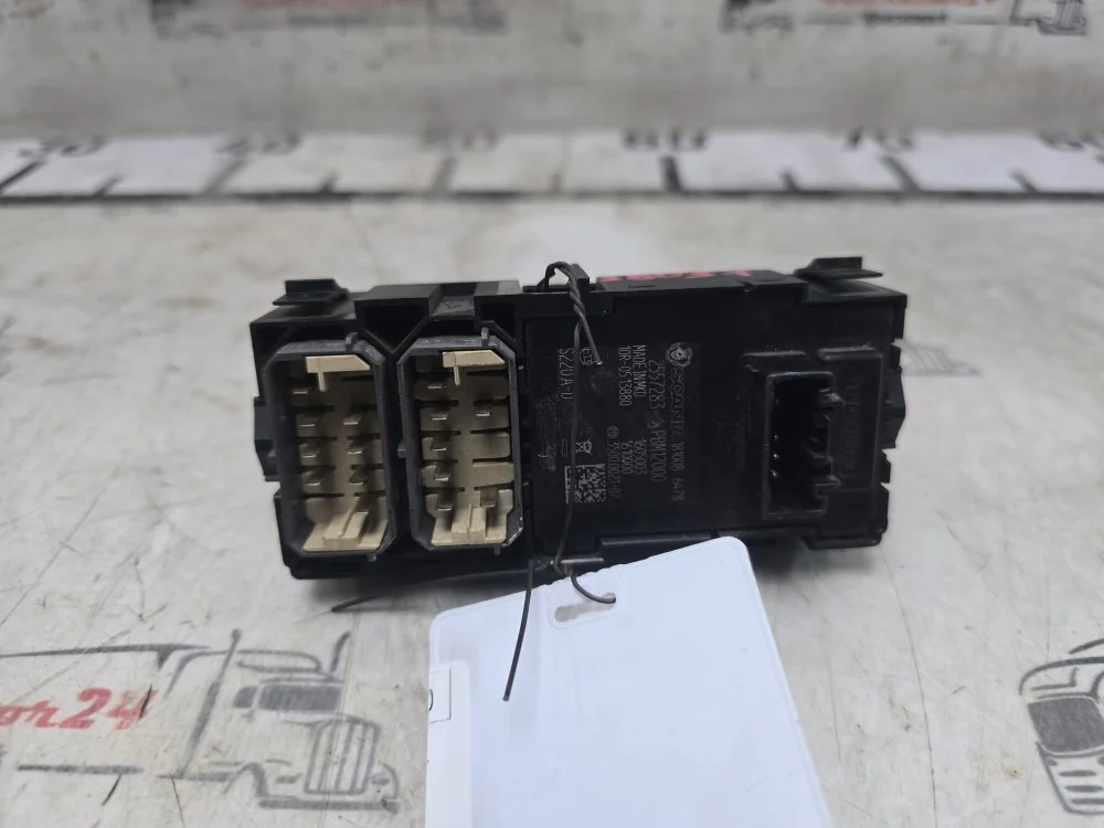 Блок переключателей Scania P 440 DC13 153 L01 PDE - миниатюра 3