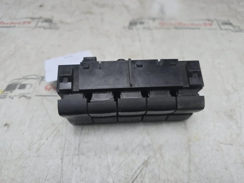 Блок кнопок Scania G 410 OC13 101 L01 ГАЗ 411HP E6 - миниатюра 2