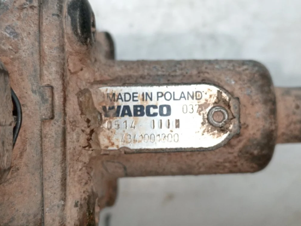 Клапан пневматический Iveco Trakker 420 F3BEE681V - миниатюра 6