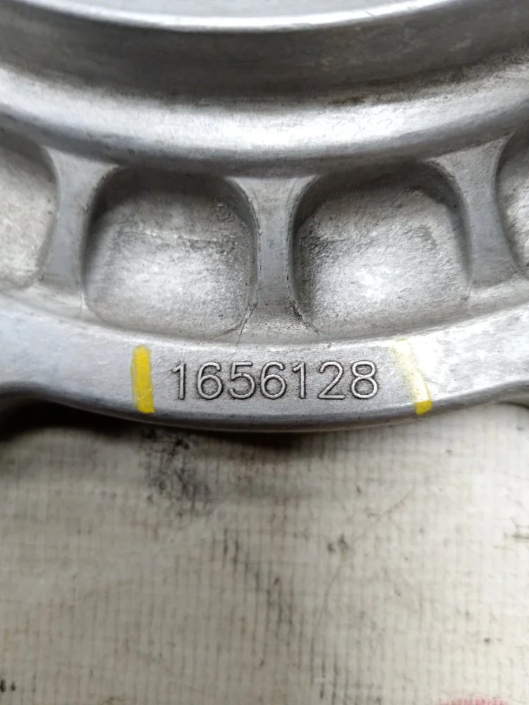 Крышка КПП VOLVO - миниатюра 6