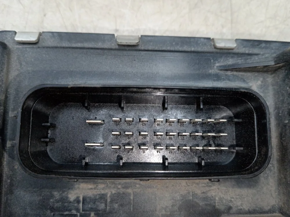 Блок управления GSC1 Scania G 410 OC13 101 L01 ГАЗ - миниатюра 6