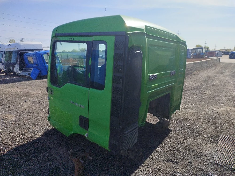 Кабина MAN TGS 26.320 MAN TGS D2066LF39 2008 - миниатюра 7