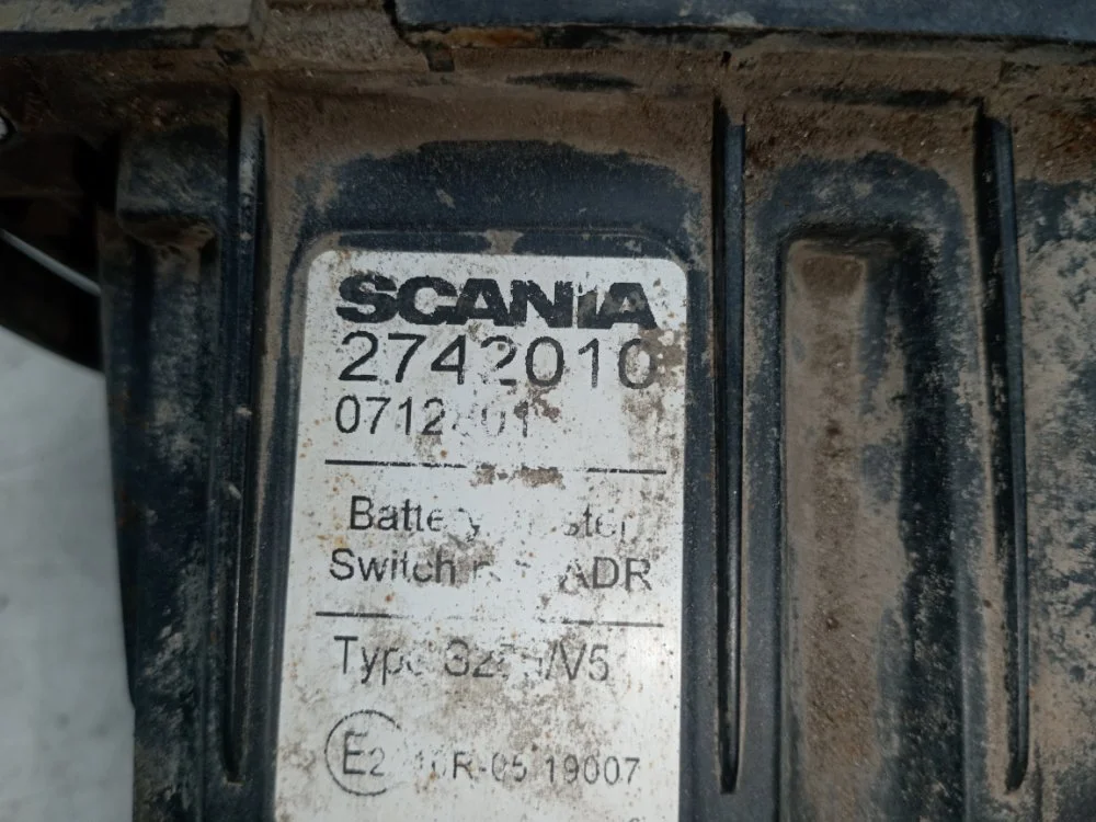 Выключатель массы Scania G OC13 101 L01 ГАЗ 410HP - миниатюра 9