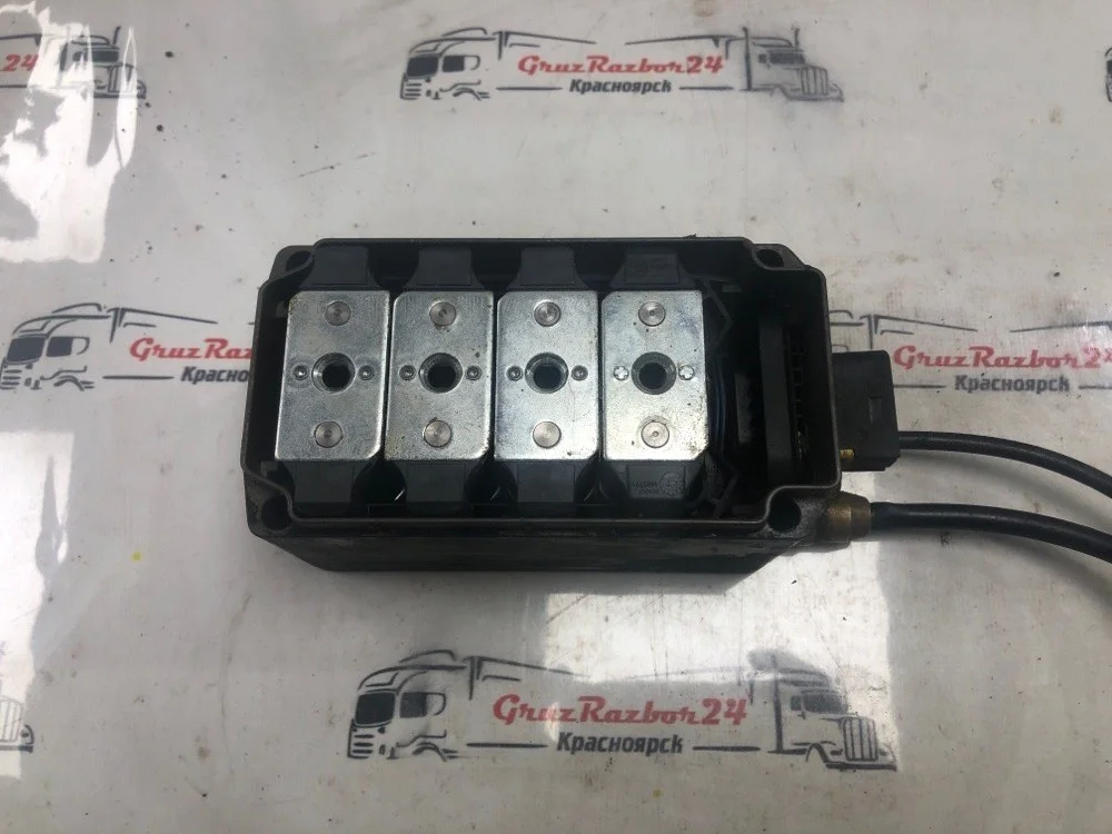 Корпус клапана управления КПП Scania P DC13 103 - миниатюра 5