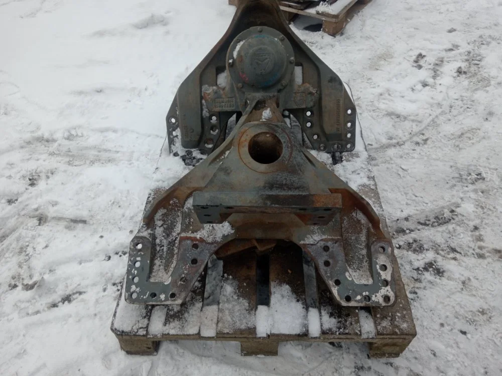 Кронштейн балансира SITRAK C7H ZZ4256V364HE - миниатюра 2