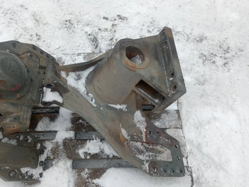 Кронштейн балансира SITRAK C7H ZZ4256V364HE - миниатюра 3