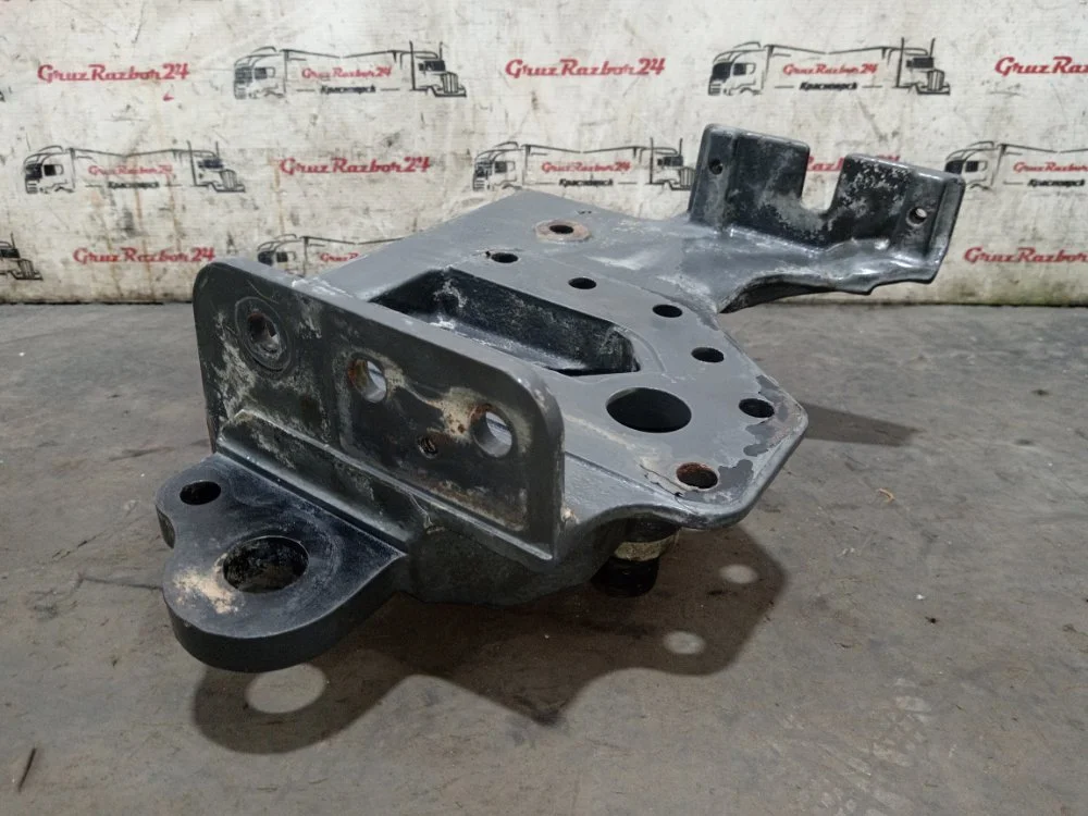 Кронштейн бампера правый Volvo FM4 469 D13 675996 - миниатюра 3