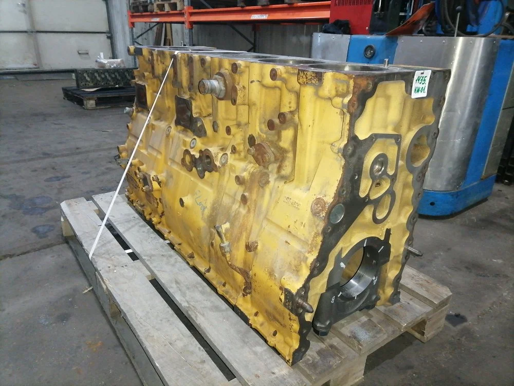 Блок цилиндров Caterpillar T660 Aerodinamic CAT15 - миниатюра 2