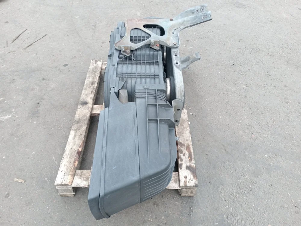 Корпус воздухозаборника в сборе Scania P 440 DC13 - миниатюра 4