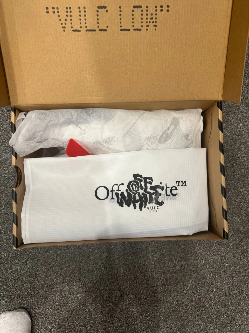 Кроссовки Off-White Vulcanised / Vulc Low 42 оригинал с бирками POIZON - миниатюра 2
