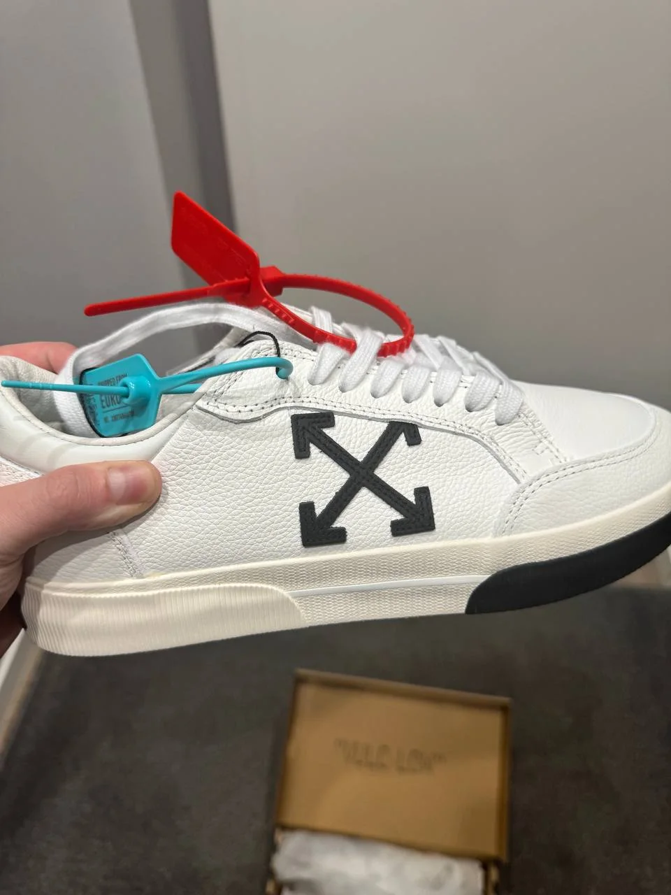 Кроссовки Off-White Vulcanised / Vulc Low 42 оригинал с бирками POIZON - миниатюра 4