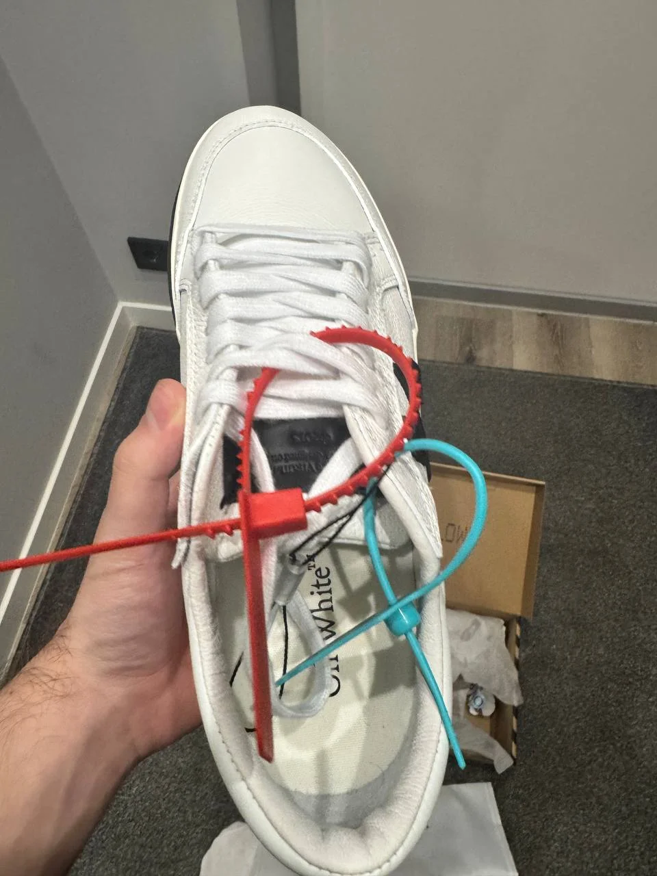 Кроссовки Off-White Vulcanised / Vulc Low 42 оригинал с бирками POIZON - миниатюра 6