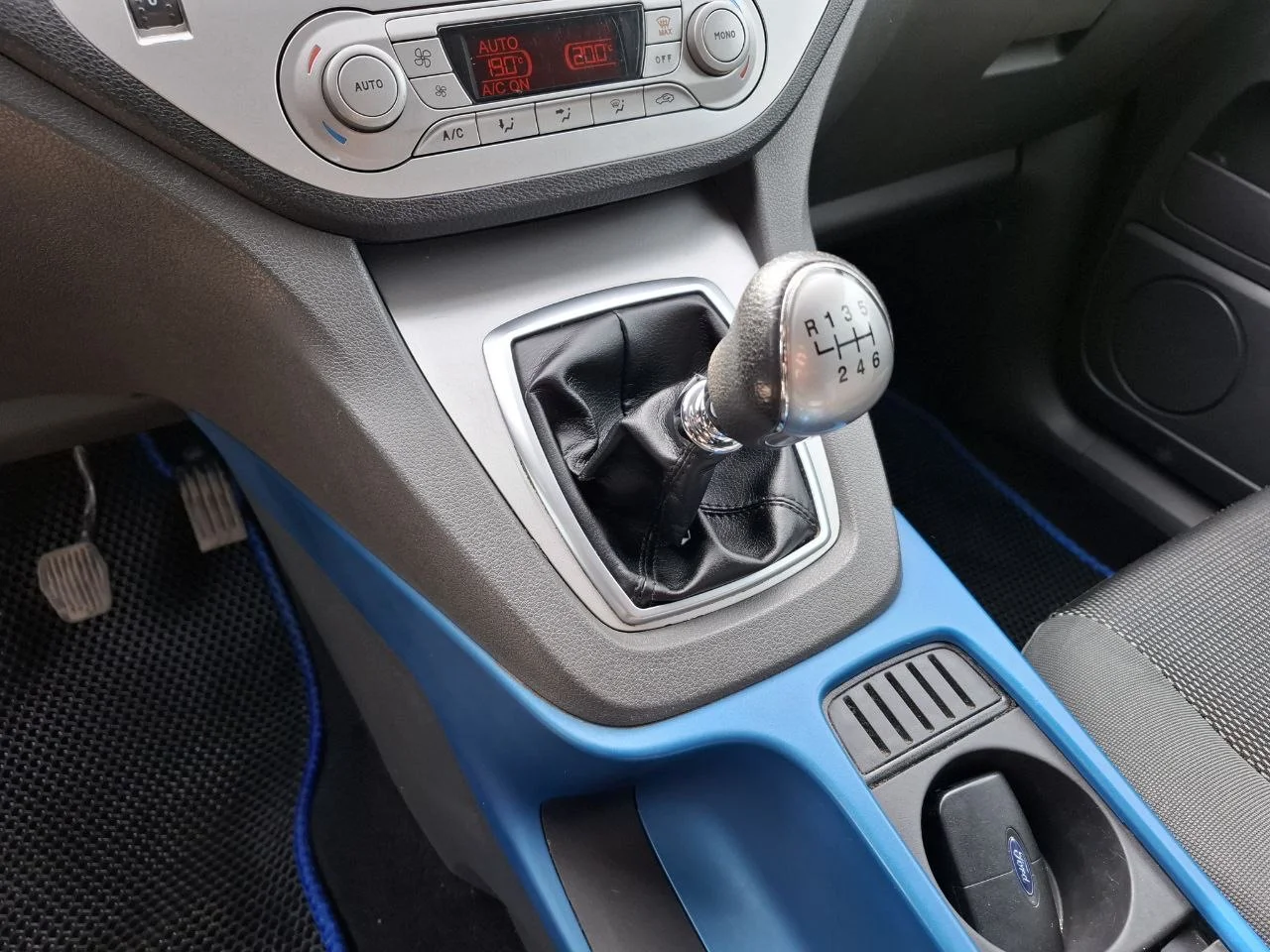 Ford Kuga - миниатюра 8