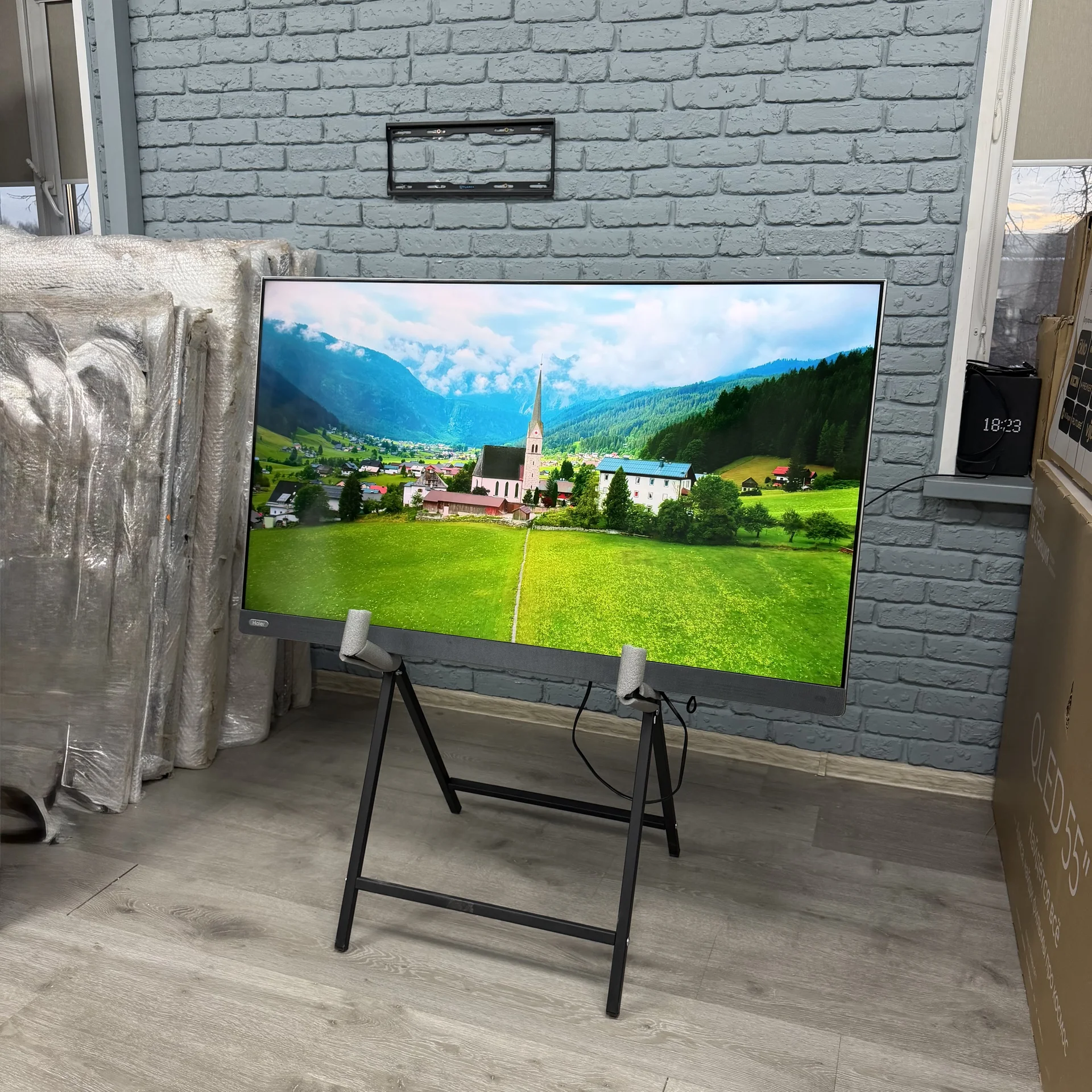 Телевизор Haier smart tv Ax pro 50" 4K UHD - миниатюра 2