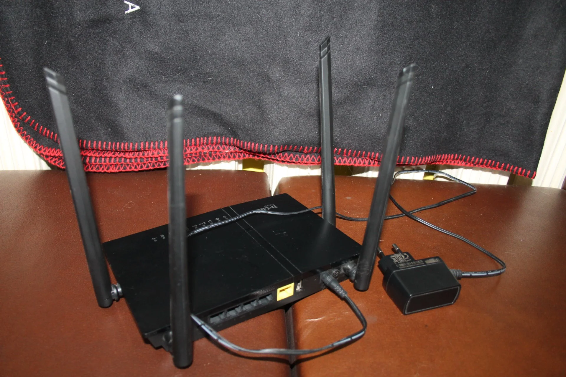 D Link DIR825 USB - миниатюра 4