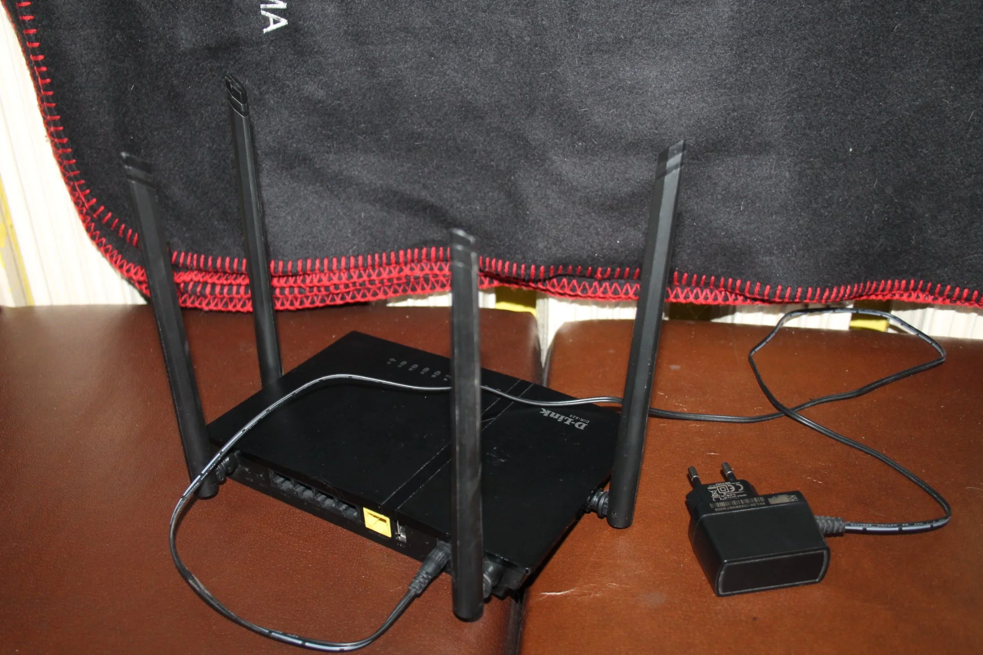 D Link DIR825 USB - миниатюра 6