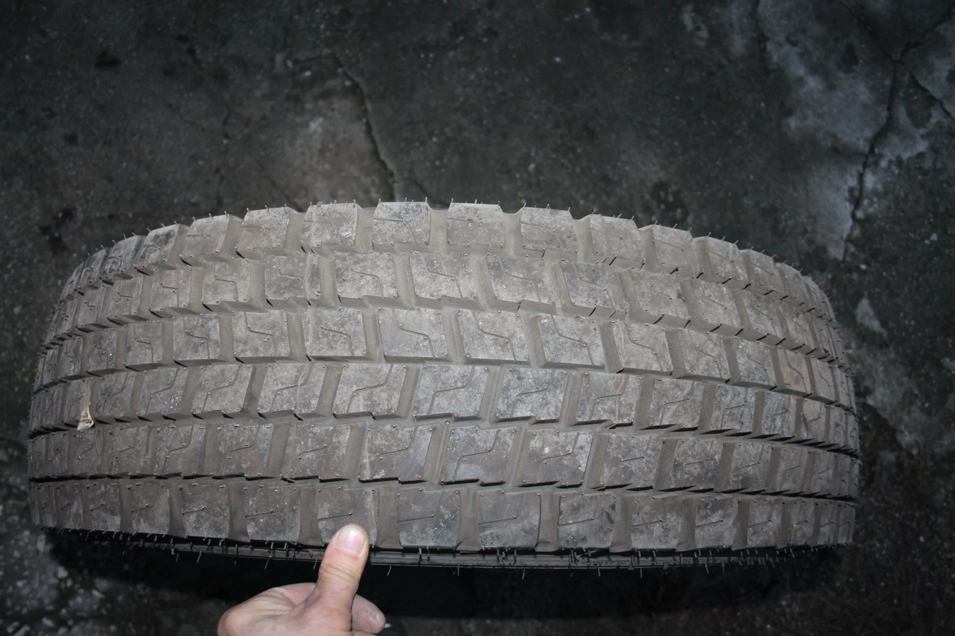 245 70 R19.5 136M MICHELIN XDE2+ REMIX France 0710 - миниатюра 9