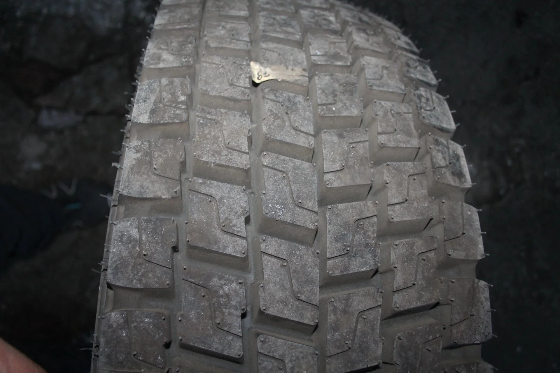245 70 R19.5 136M MICHELIN XDE2+ REMIX France 0710 - миниатюра 10