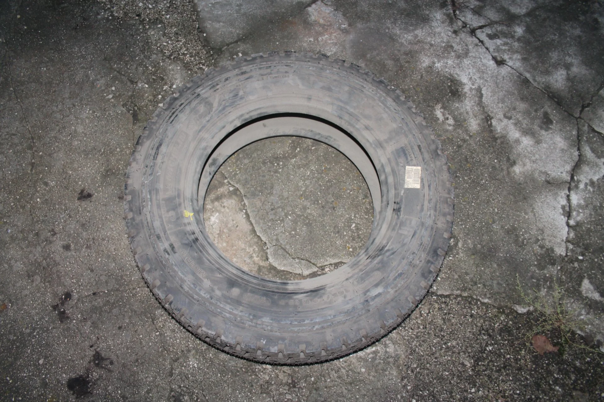 245 70 R19.5 136M MICHELIN XDE2+ REMIX France 0710 - миниатюра 11