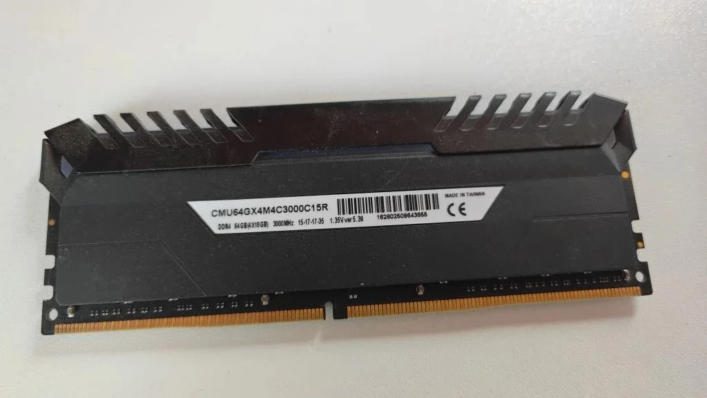 DDR4 16GB PC24000 3000MHz Corsair Vengeance LED CL15 CMU64GX4M4C3000C15R - миниатюра 3