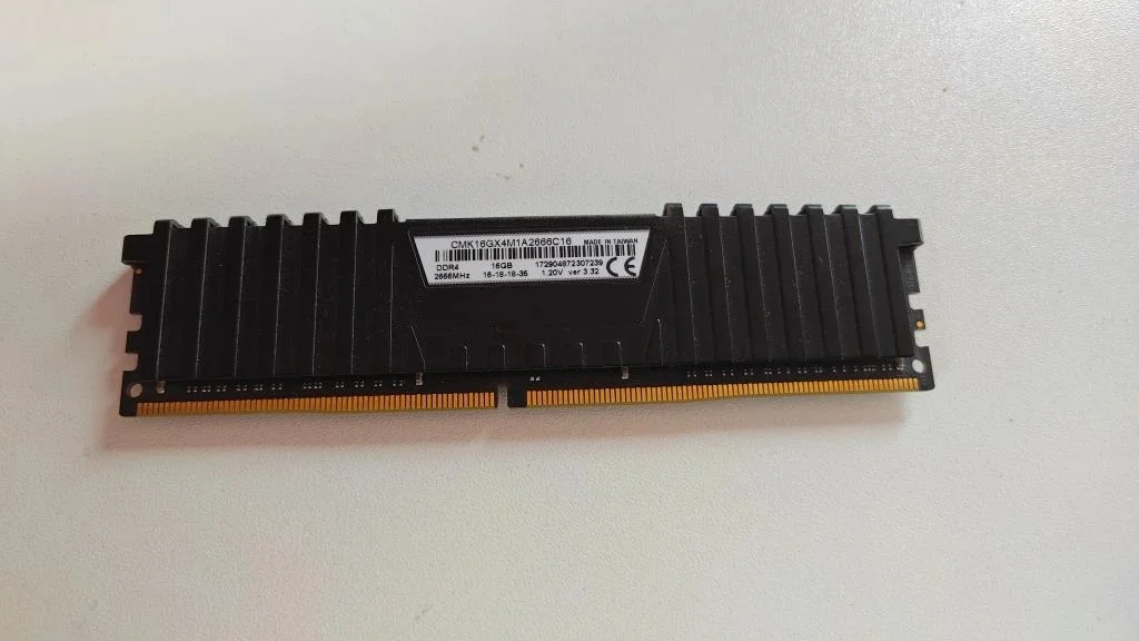 Corsair Vengeance LPX CMK16GX4M1A2666C16 DDR4 16ГБ 2666МГц CL16 - миниатюра 2