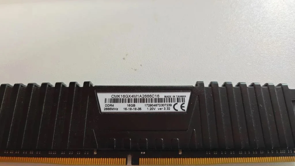 Corsair Vengeance LPX CMK16GX4M1A2666C16 DDR4 16ГБ 2666МГц CL16 - миниатюра 3