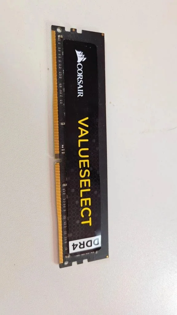 Corsair Value Select CMV16GX4M1A2400C16 DDR4 16ГБ 2400МГц CL16 - миниатюра 2