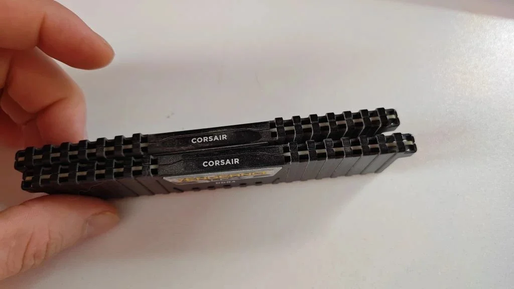 Corsair Vengeance LPX CMK16GX4M2A2133C13 DDR4 16 GB (2x 8ГБ) 2133МГц CL13 - миниатюра 4