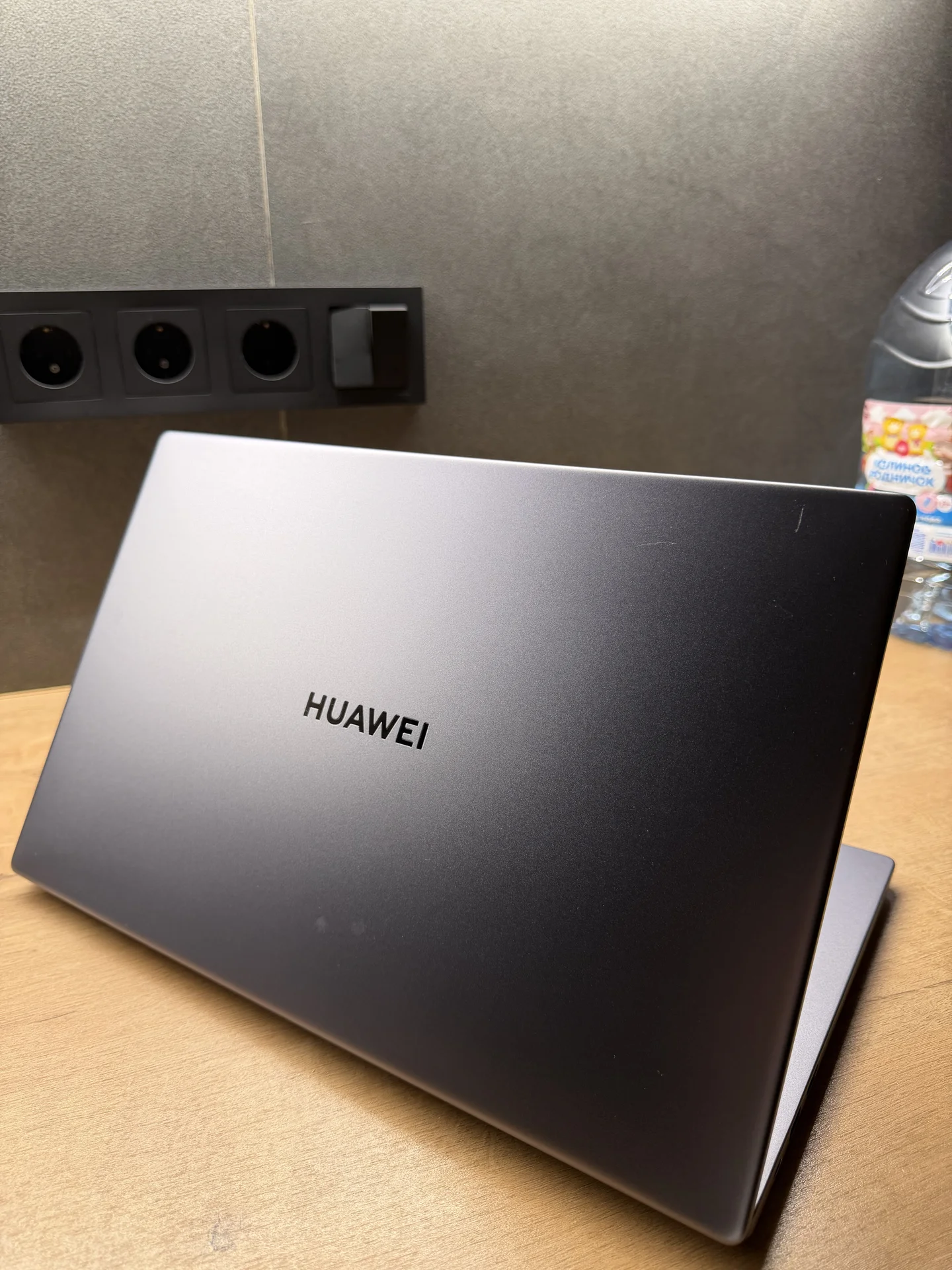 Ноутбук huawei matebook WD19 - изображение 1