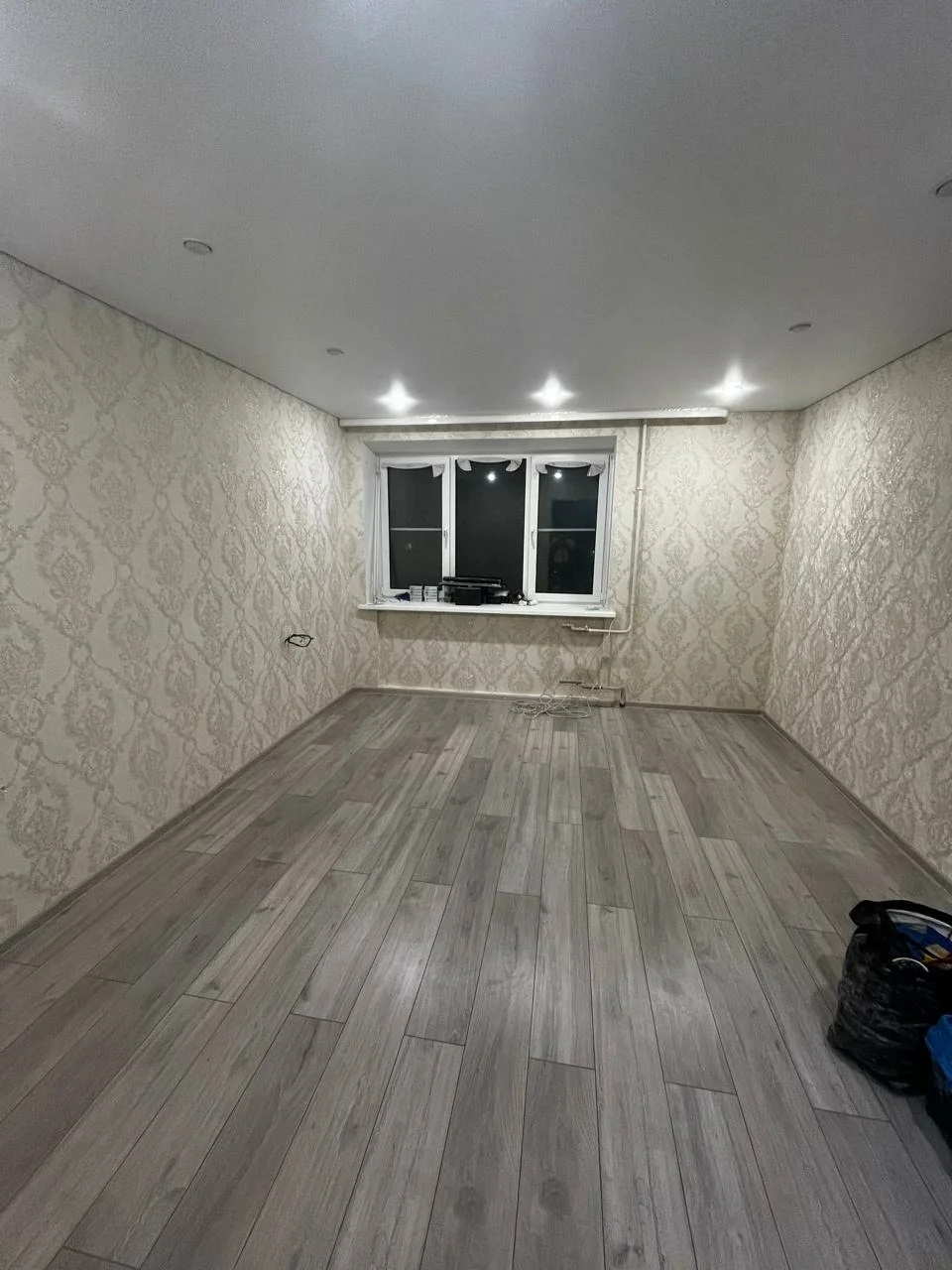 Укладка ламината, кварц винила, настил линолеума - миниатюра 4