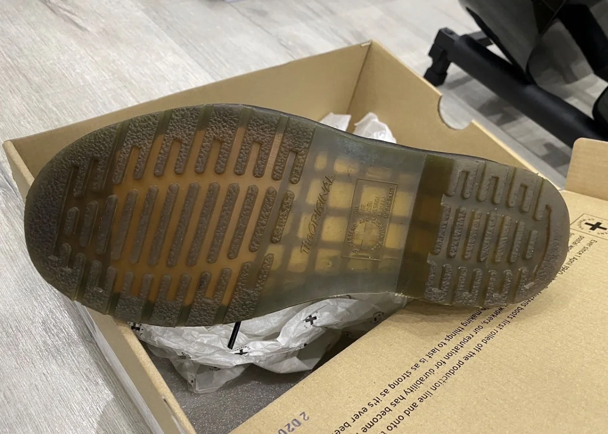 Ботинки dr. martens - миниатюра 2