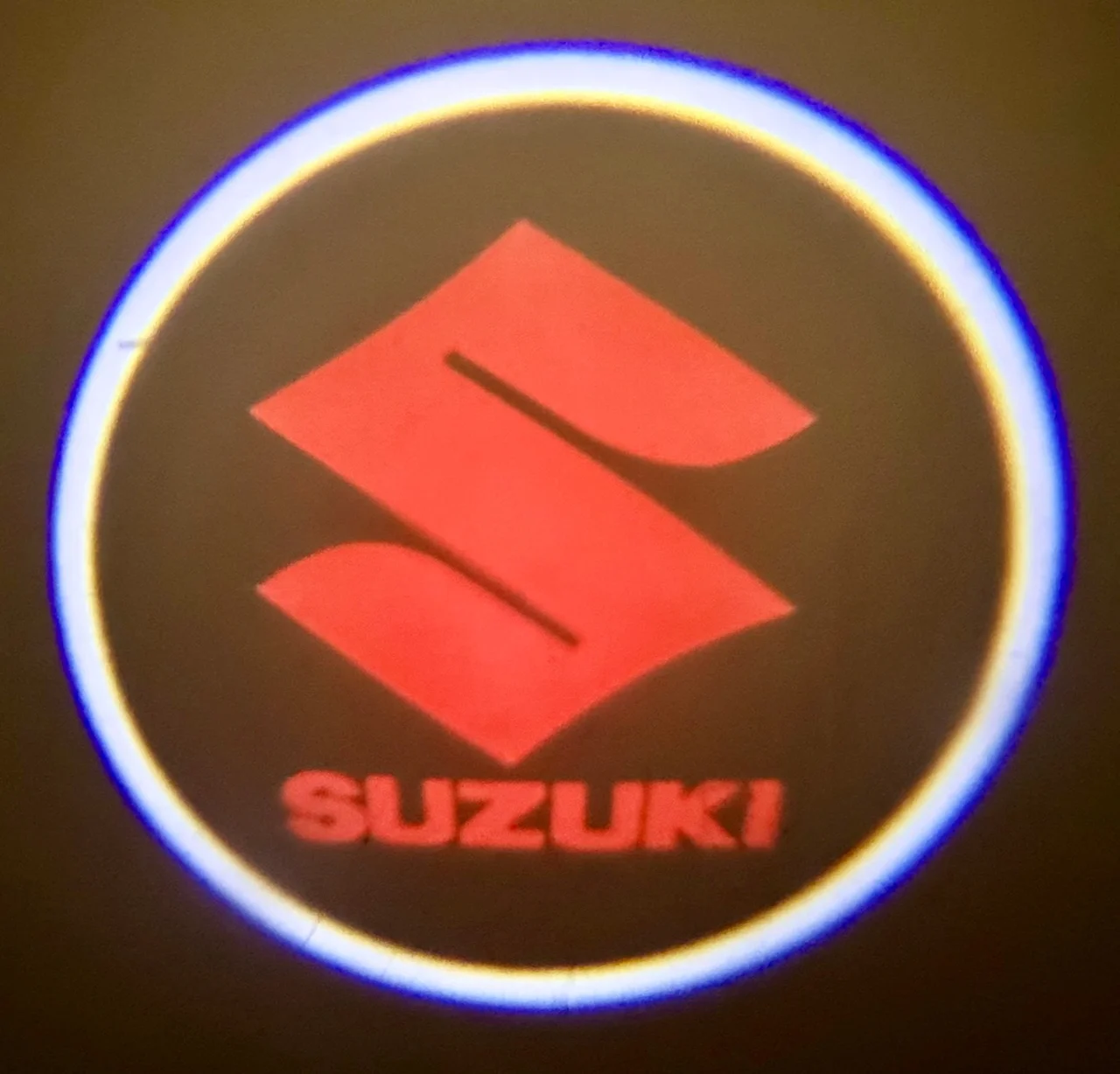 Проекция логотипа SUZUKI Красный (024) - изображение 1