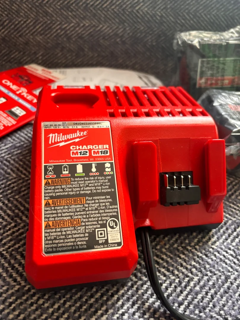 Энергокомплект Milwaukee M18 NRG-202 - миниатюра 3