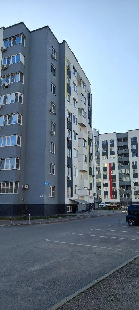 Продам светлую студию с 2мя окнами - миниатюра 8