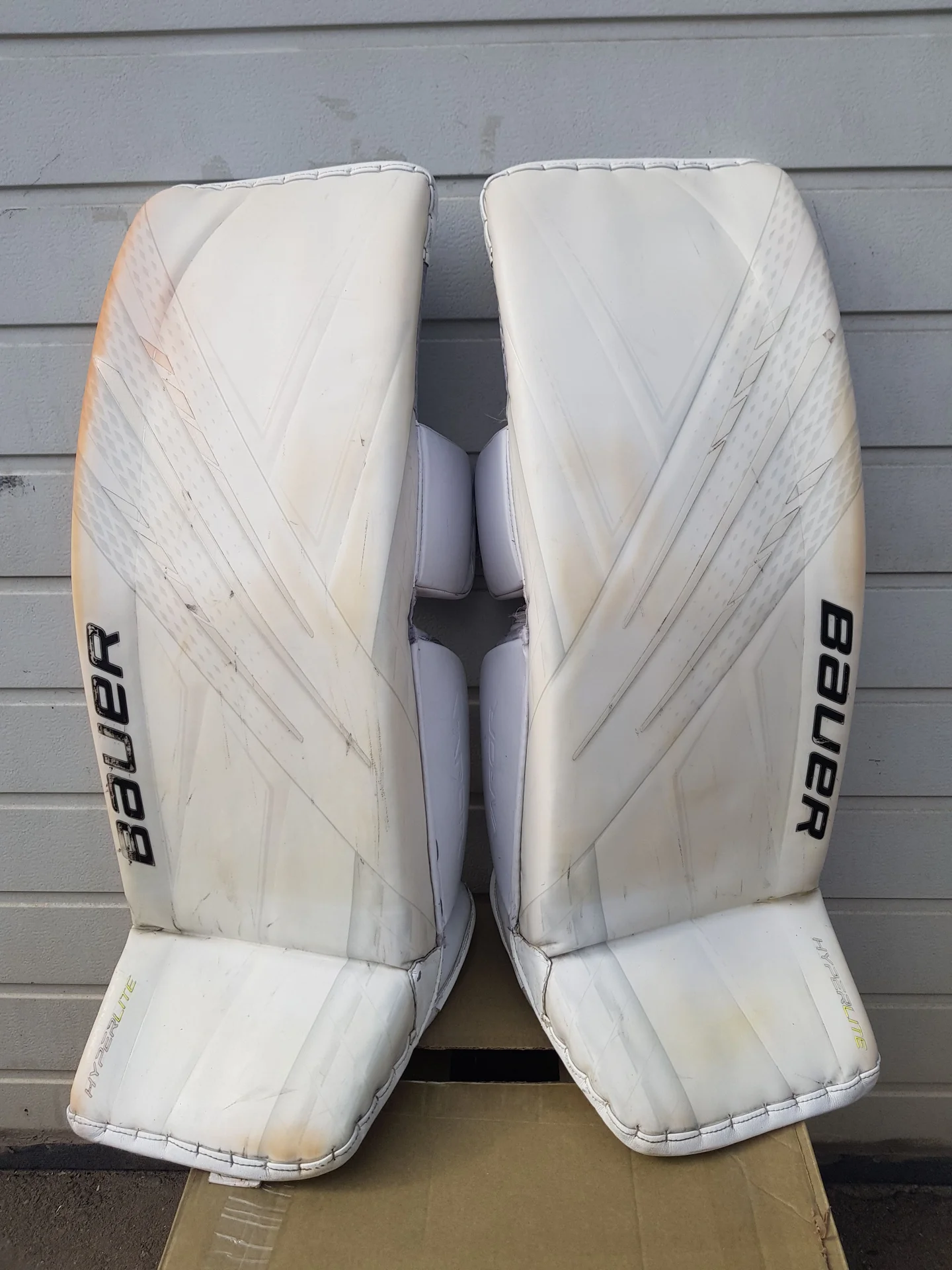Продам щитки вратаря Bauer HyperLite - изображение 1