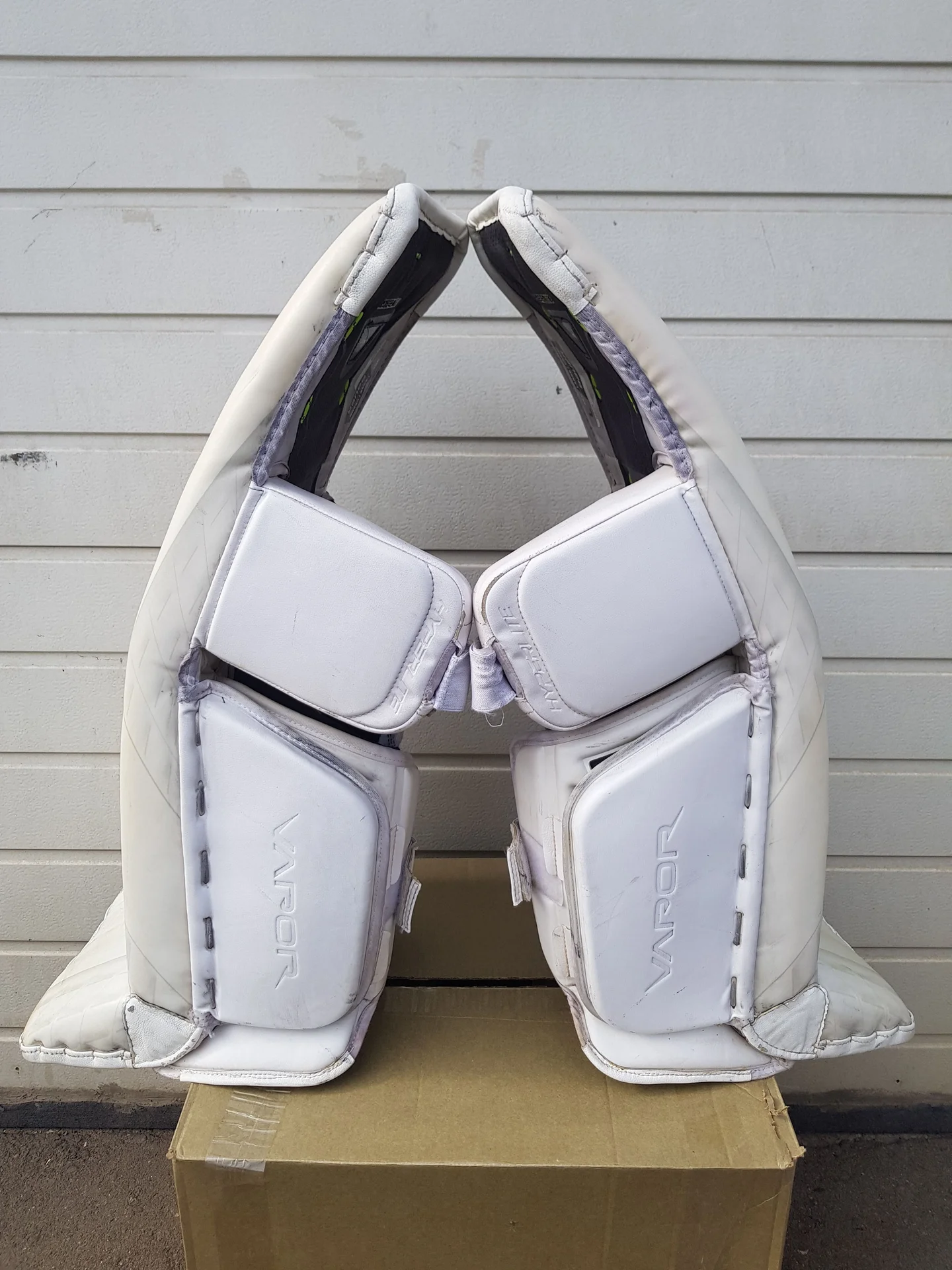 Продам щитки вратаря Bauer HyperLite - миниатюра 2