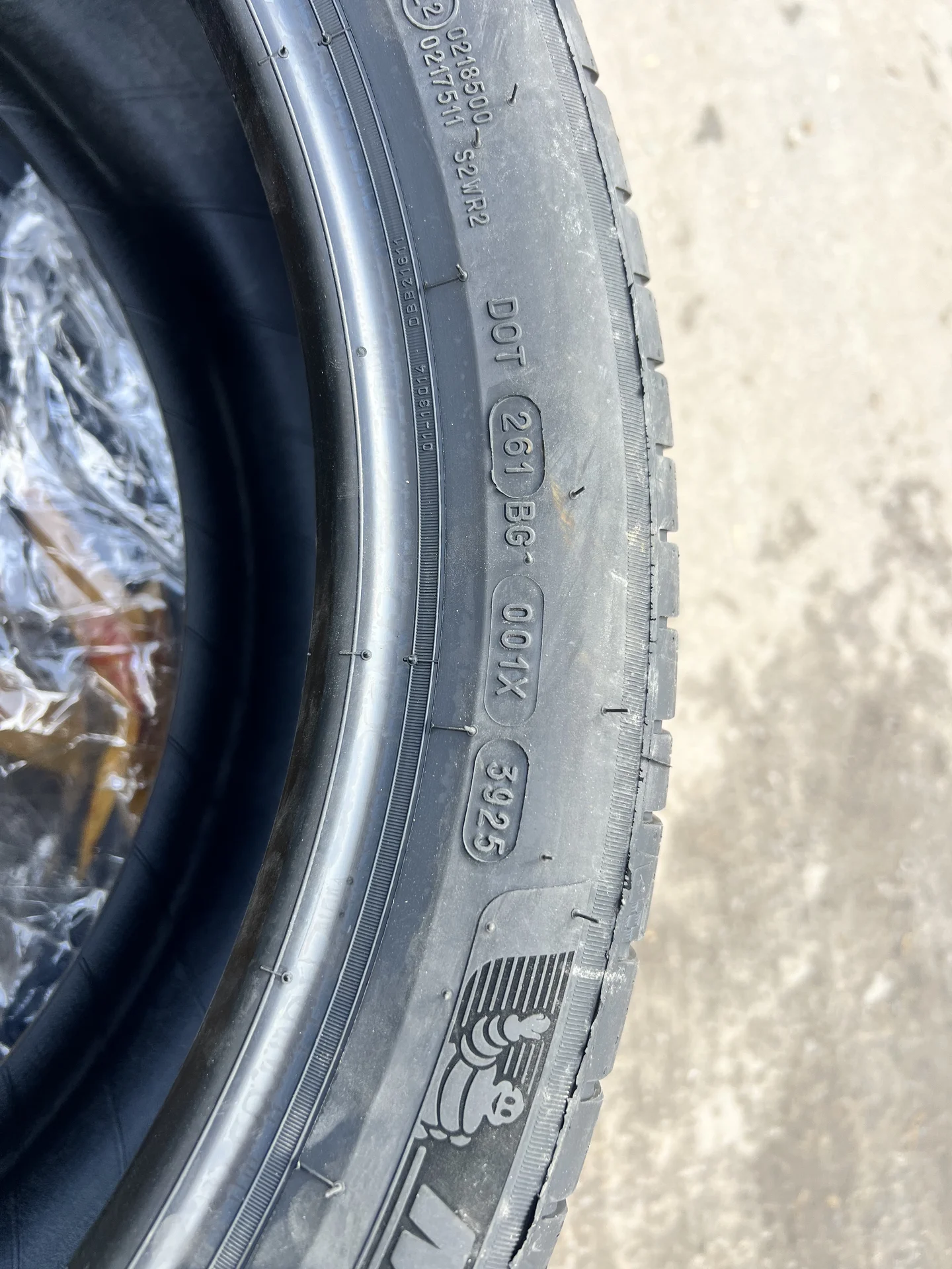 Michelin Pilot Sport 4 SUV 245/45 R21 (2025 год) - миниатюра 3