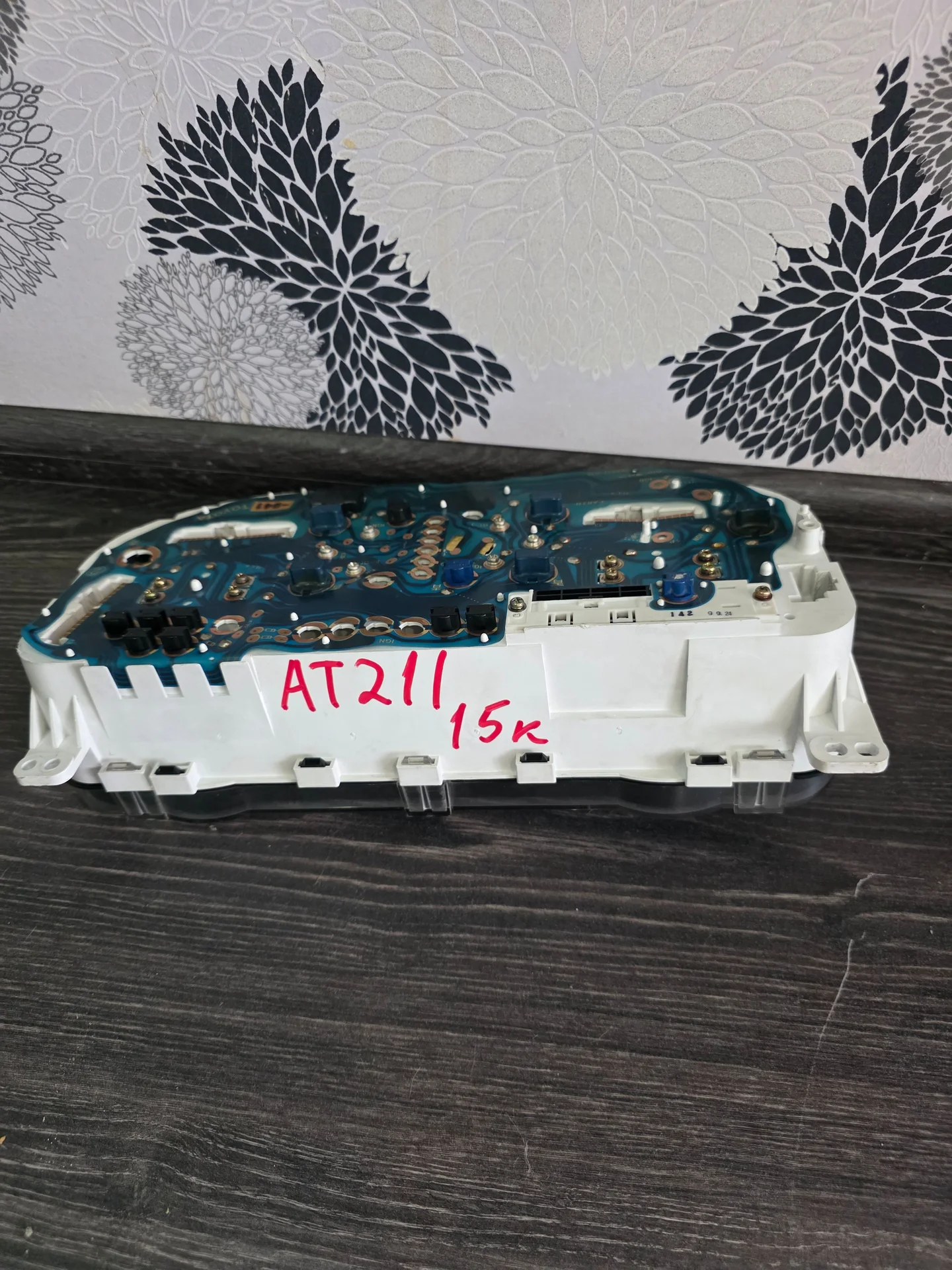Приборная панель toyota caldina, carina 2 пок - миниатюра 3