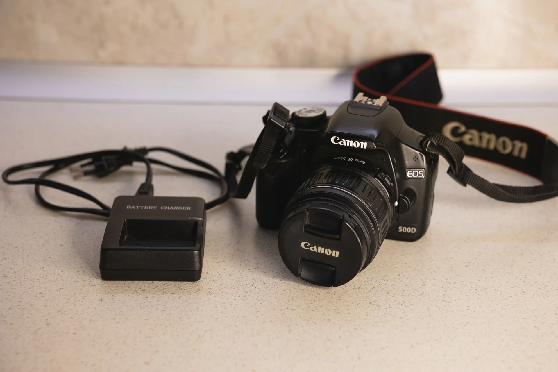 Фотоаппарат Canon EOS 500D с объективом 18-55mm f/3.5-5.6 - изображение 1