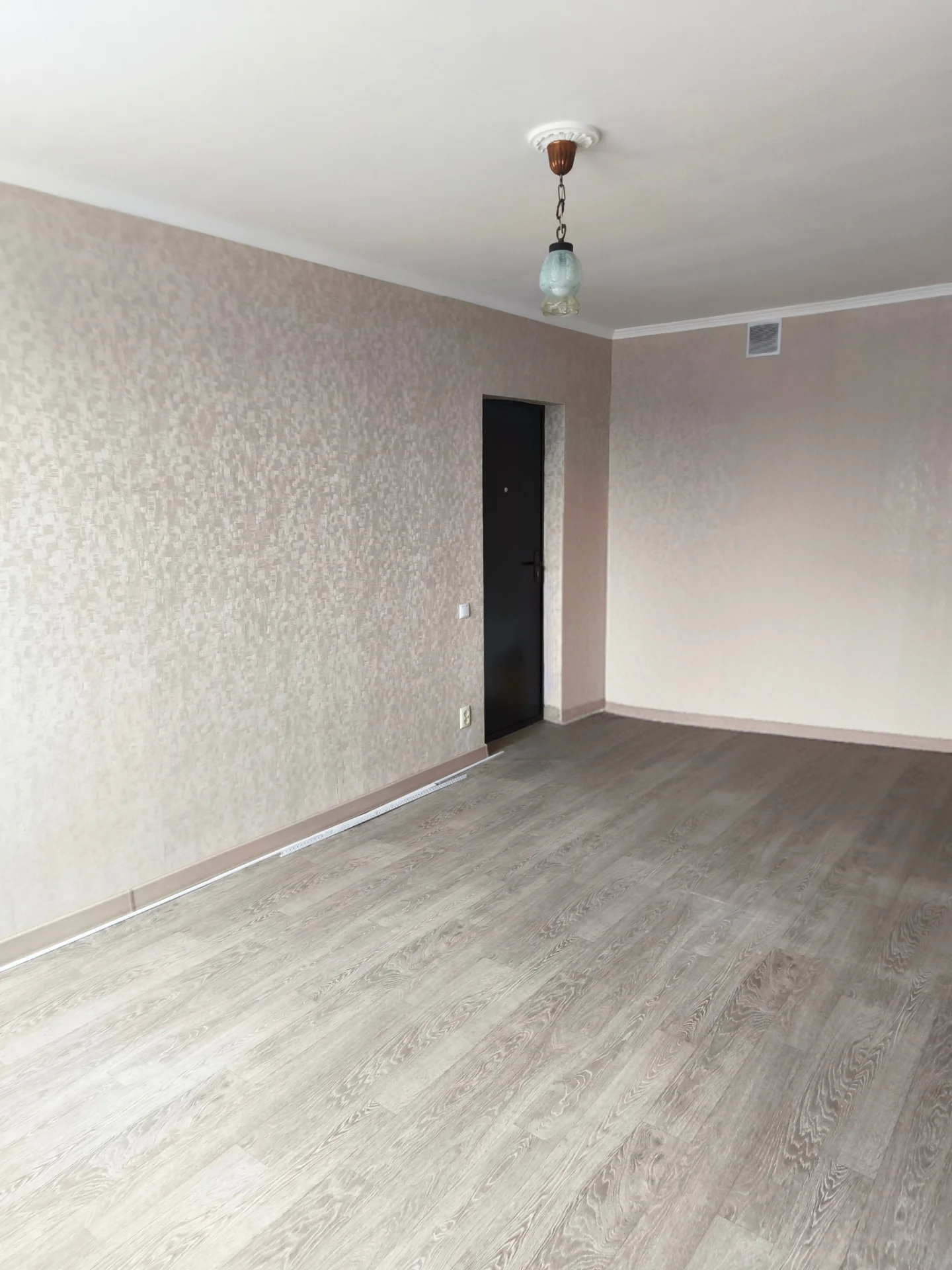 Комната 18 м² в 8-к, 5/9 эт. - миниатюра 3