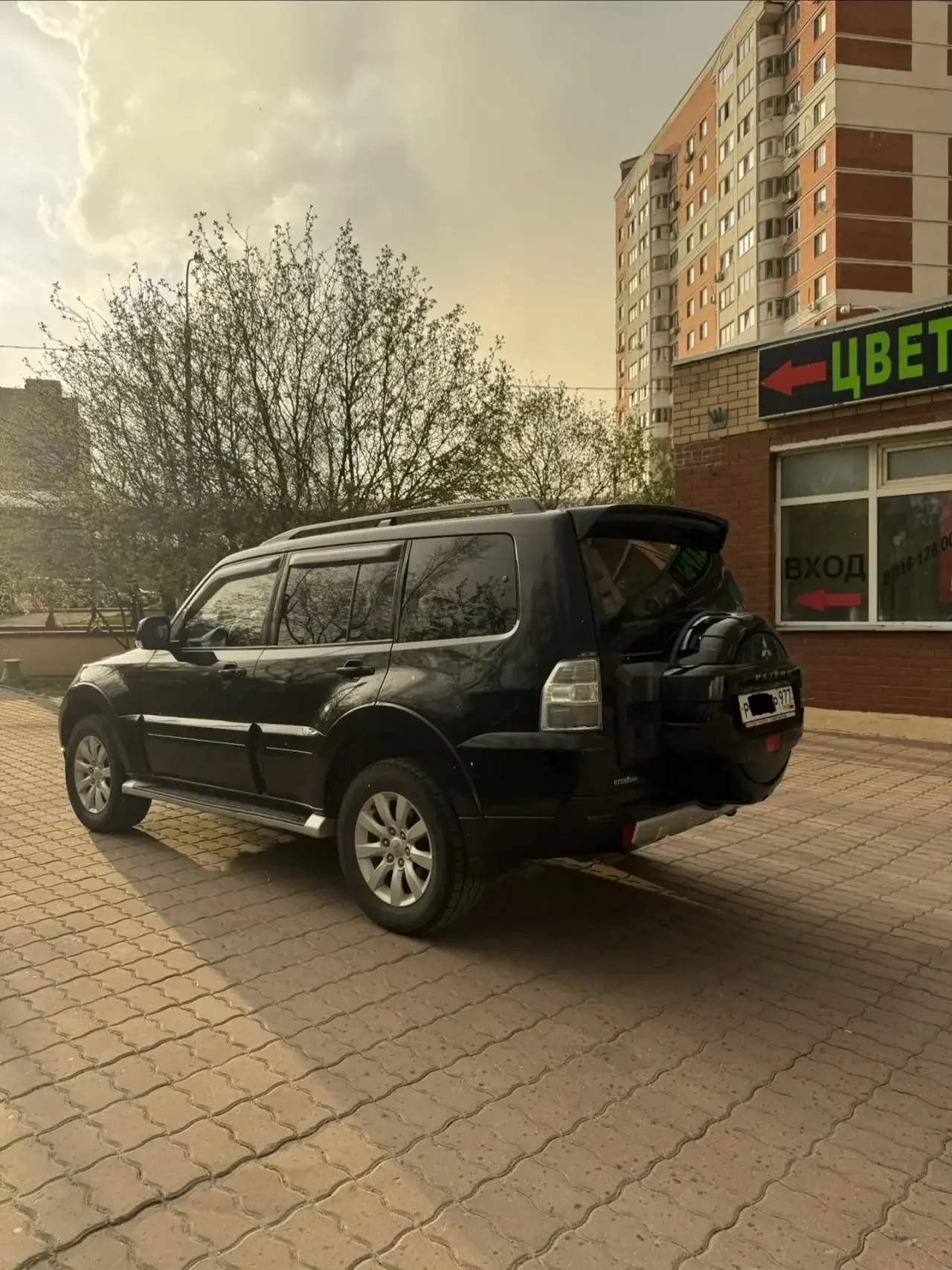 Mitsubishi Pajero - миниатюра 4